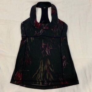 Lululemon tank size 6
